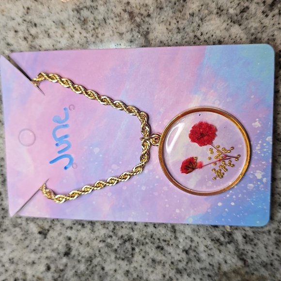 Birth Month Flower Handmade Necklace - Real Dried Flowers in Resin - Picture 5 of 11